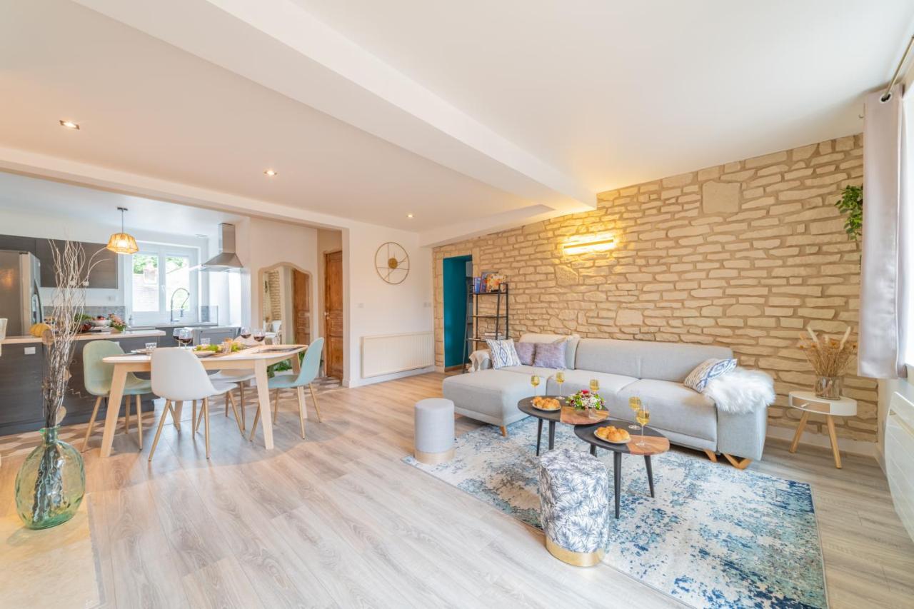 Cote Cour, 3 Chambres, Terrasses, Jardin Prive Avec Terrain De Petanque, Cave Voutee Corgoloin エクステリア 写真