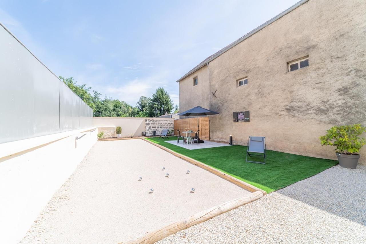 Cote Cour, 3 Chambres, Terrasses, Jardin Prive Avec Terrain De Petanque, Cave Voutee Corgoloin エクステリア 写真